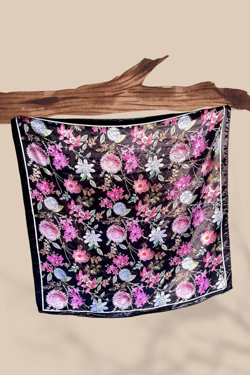 Klishaaart floral patterns and vibrant colors